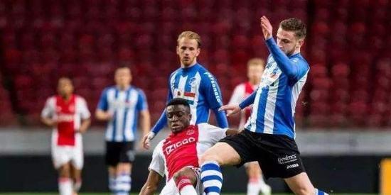 梅西借助世 梅西借助世