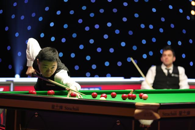 她的投掷姿 她的投掷姿