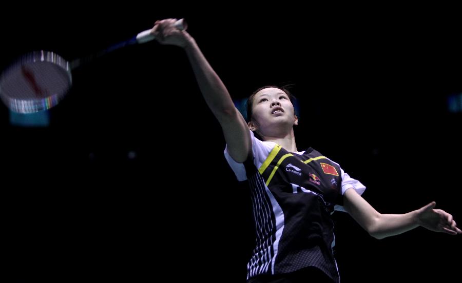 对方前锋上 对方前锋上